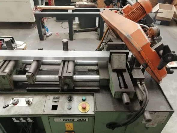 Segatrice a nastro CARIF 200 BA usata
