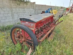 392#8349 Seminatrice Ubaldi e Trinciaballe