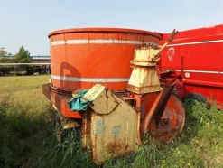 392#8349 Seminatrice Ubaldi e Trinciaballe