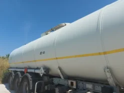 8#7713 Semirimorchio con cisterna Nuova Ma. Na. Ro