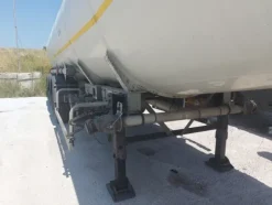 8#7713 Semirimorchio con cisterna Nuova Ma. Na. Ro