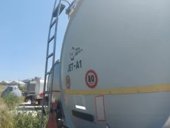 8#7713 Semirimorchio con cisterna Nuova Ma. Na. Ro