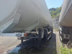 2#7713 Semirimorchio con cisterna Sacim