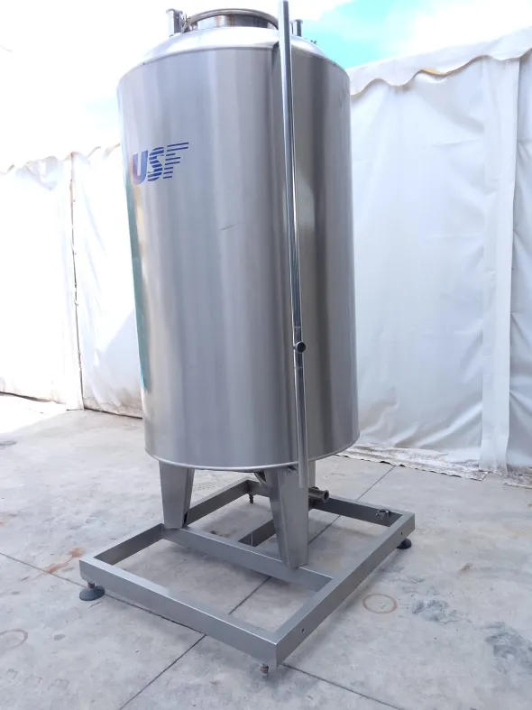 SERBATOIO INOX INCAMICIATO 1000L (COD. MF-PR-SER-260)