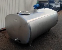 SERBATOIO ISOTERMICO INOX 1.500 LITRI CON AGITATORE