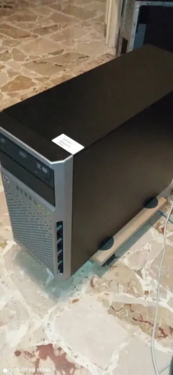 Server HP ProLiant ML310e. Gen 8