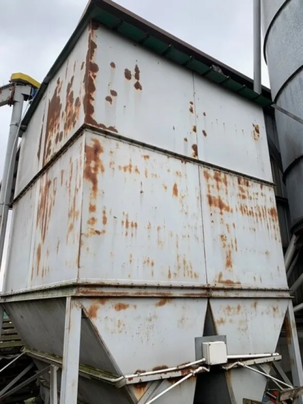 65#6109 Silos
