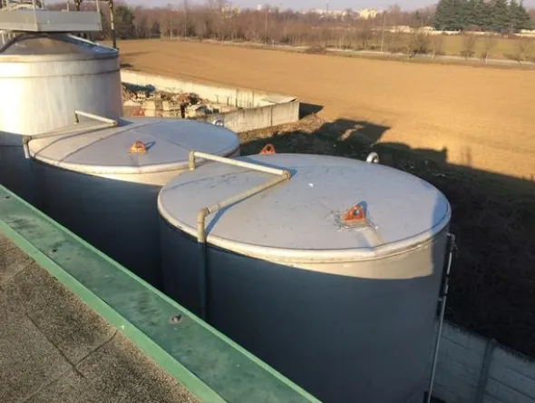 51#3232 Silos
