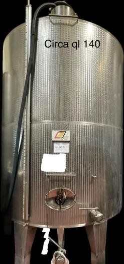 Silos varie misure per stoccaggio olio, vino etc