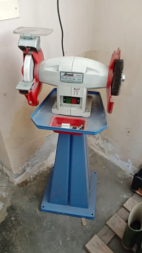 Smerigliatrice a colonna