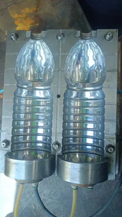 Soffiatrice semiautomatica PET
