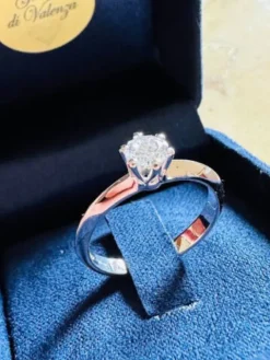 SOLITARIO IN ORO B.18K CON DIAMANTE CT. 0,60
