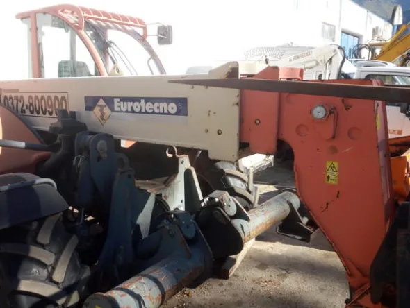 3#2949 Sollevatore telescopico JLG 3513
