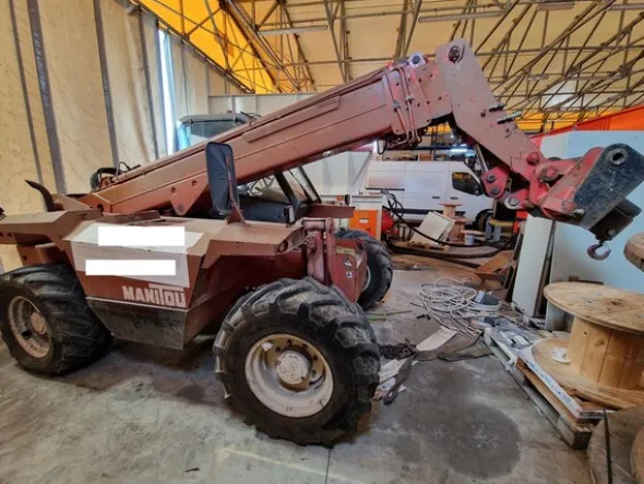 23#7057 Sollevatore telescopico Manitou