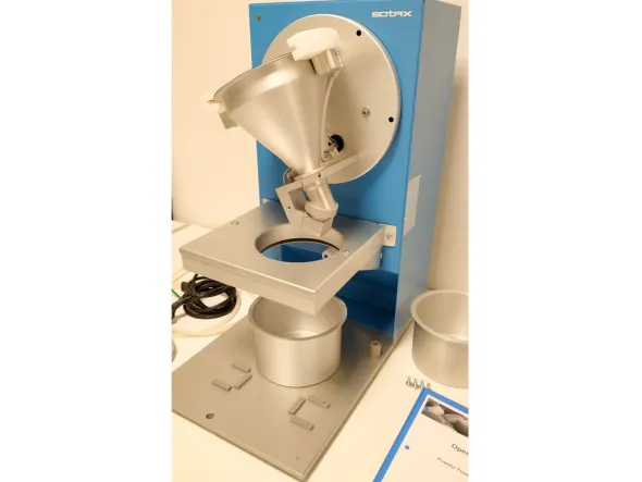 SOTAX FT 300 Tester di scorrevolezza powder flowability tester