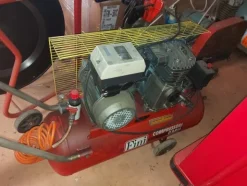 3#6453 Spazzapavimenti Eureka e lavapavimenti Portotecnica