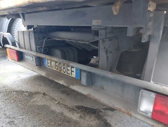 31#7528 Spazzatrice Iveco