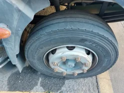 31#7528 Spazzatrice Iveco