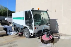 1#6883 Spazzatrice Iveco