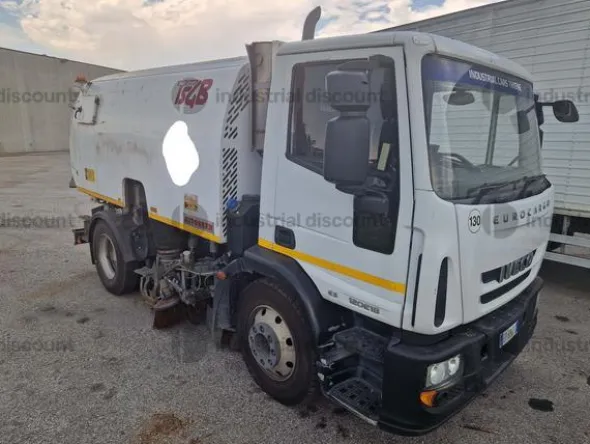 18#9064 Spazzatrice Iveco Ts4b