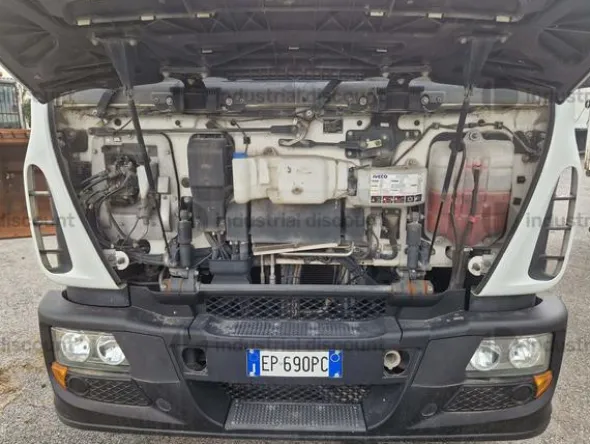 18#9064 Spazzatrice Iveco Ts4b