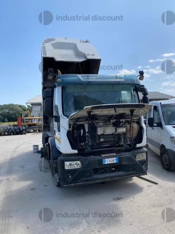 1#9409 Spazzatrice stradale Iveco 160E