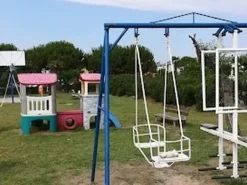 #23058 Stabilimento balneare ristorante con ampio parcheggio