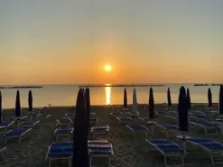 #23058 Stabilimento balneare ristorante con ampio parcheggio