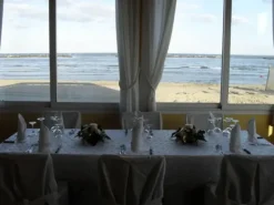 #23058 Stabilimento balneare ristorante con ampio parcheggio