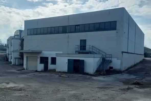 #25774 Stabilimento industriale con area esterna esclusiva