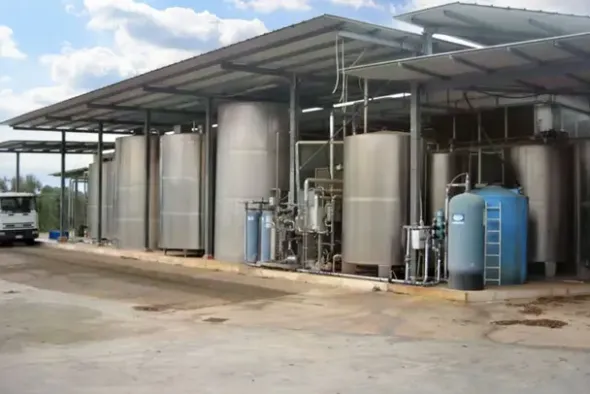 #19933 Stabilimento produttivo con pertinenze e terreno