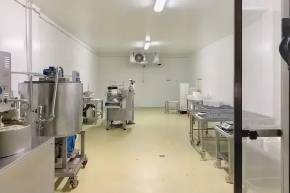 #19933 Stabilimento produttivo con pertinenze e terreno