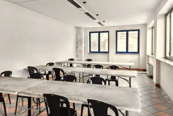 #2515003 Stabilimento produttivo con ampio piazzale