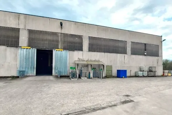 #2515003 Stabilimento produttivo con ampio piazzale