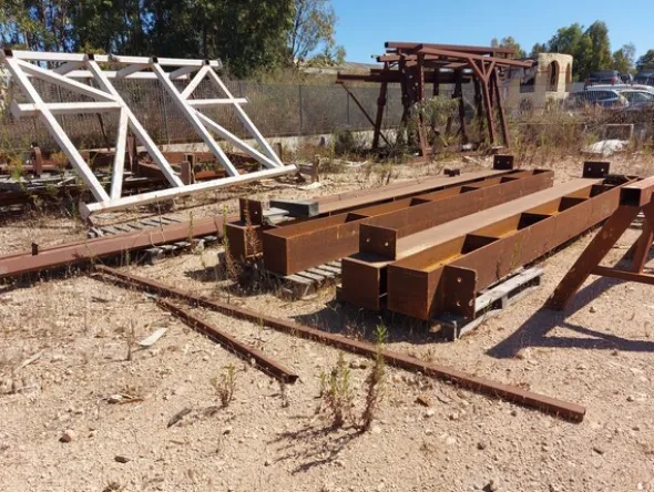 19#7203 Staffe e cavalletti in ferro