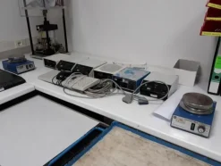 23#3675 Stampante getto d'inchiostro VideoJet e cappa chimica Airone S