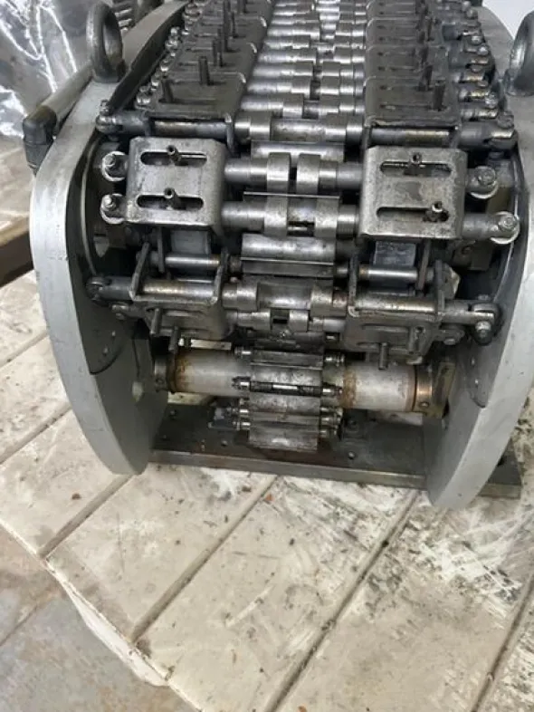 13#8655 Stampo a catena Nuova Euromec