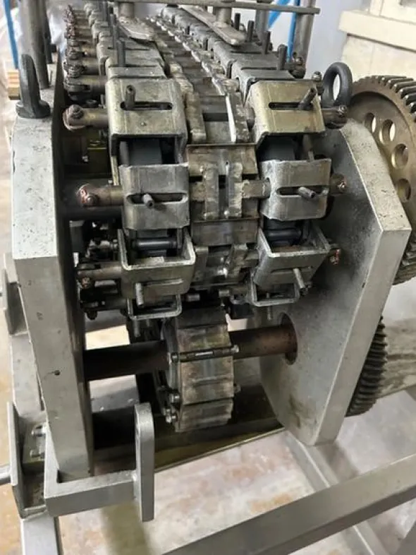 14#8655 Stampo a catena Nuova Euromec