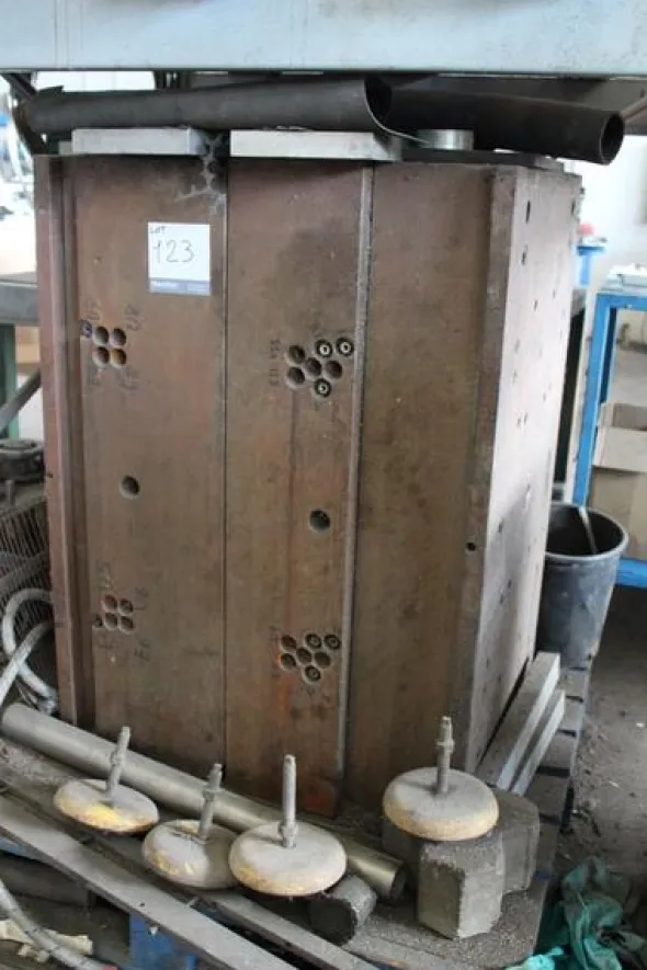 123#4006 Stampo per pressa iniezione Cs
