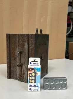 Stampo Usato Contenitore/Porta Monete