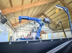Stazione di saldatura robotizzata YASKAWA