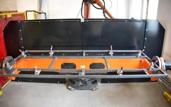 Stazione di saldatura robotizzata KUKA KR 30 L16-2
