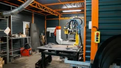 Stazione robotica per taglio e saldatura laser FANUC