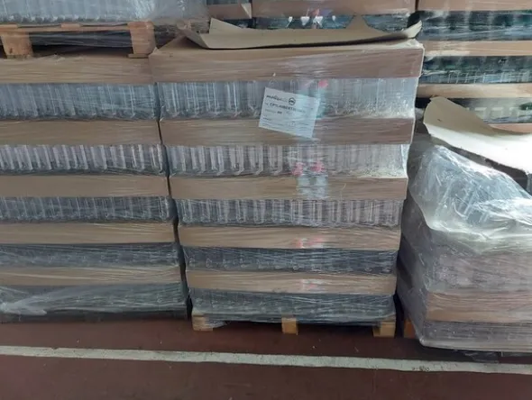 5#5548 Stock bottiglie per confezionamento olio