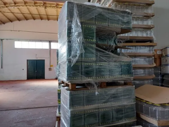 5#5548 Stock bottiglie per confezionamento olio