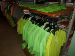 2#7928 Stock di abbigliamento e calzature uomo donna e bambino
