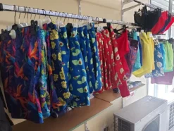 2#7928 Stock di abbigliamento e calzature uomo donna e bambino