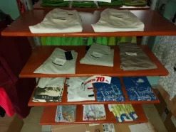 2#7928 Stock di abbigliamento e calzature uomo donna e bambino