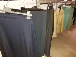 2#7928 Stock di abbigliamento e calzature uomo donna e bambino