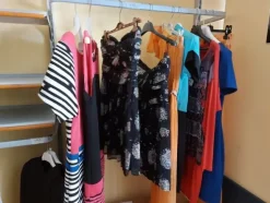 2#7928 Stock di abbigliamento e calzature uomo donna e bambino